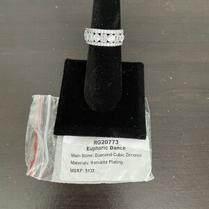 Euphoric Dance Silver Ring with Diamond Cubic Zirconia